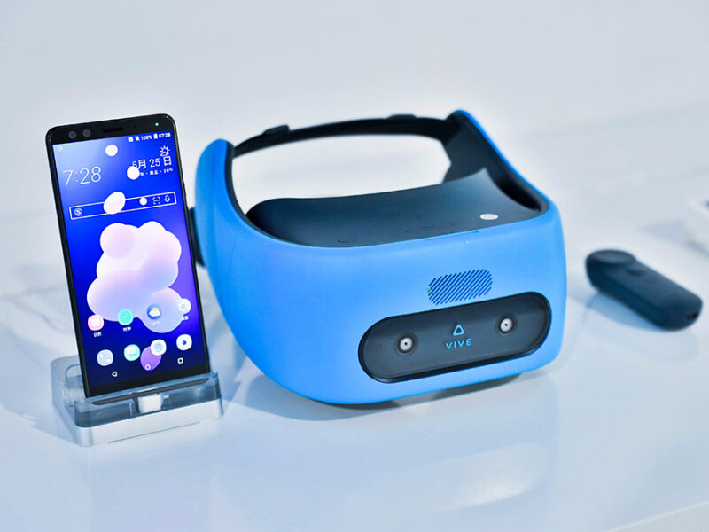 HTC unveils phone-VR integration