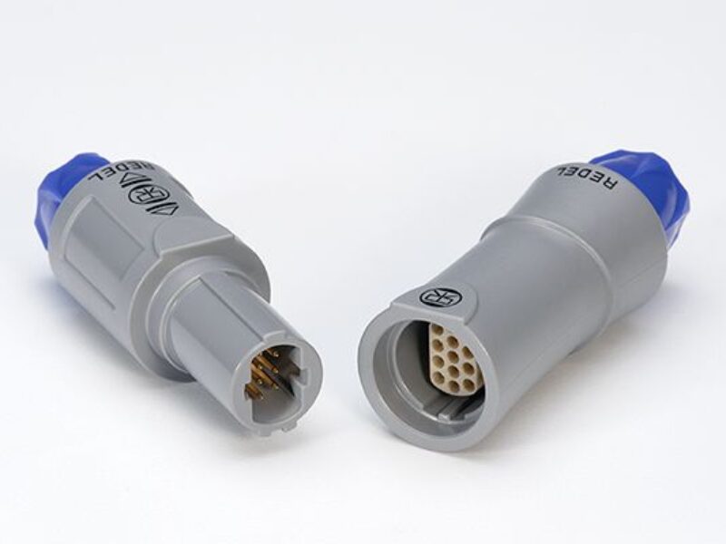 Plastic push-pull connector withstands extensive sterilisation cycles