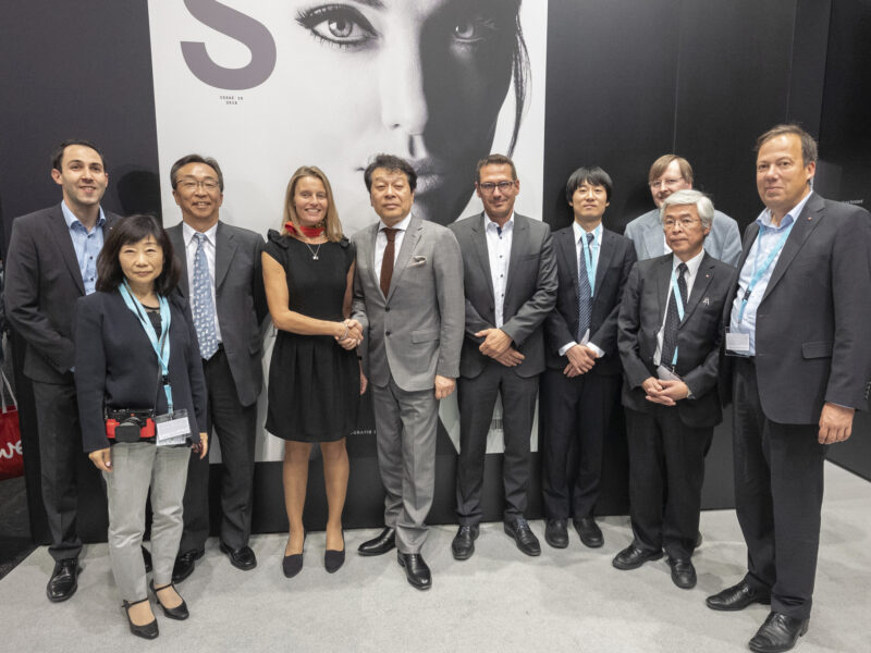 Leica Camera AG and Socionext extend collaboration on next gen camera processors 