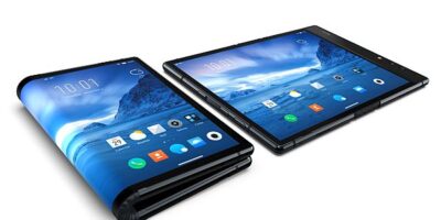 Foldable smartphone has a fully flexible display