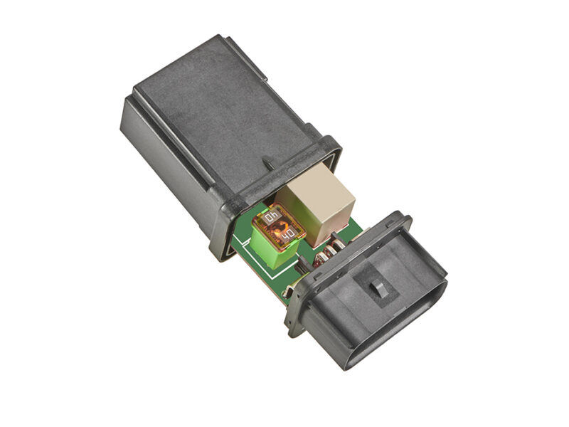 Automotive power distribution boxes sealed to IP6K7