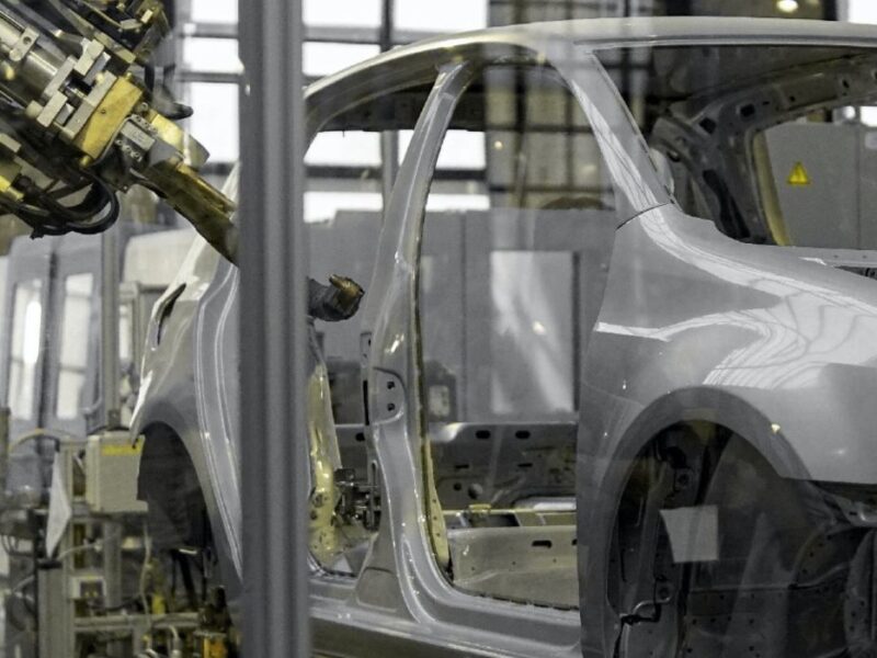 Deal drives LiFi into manufacturing