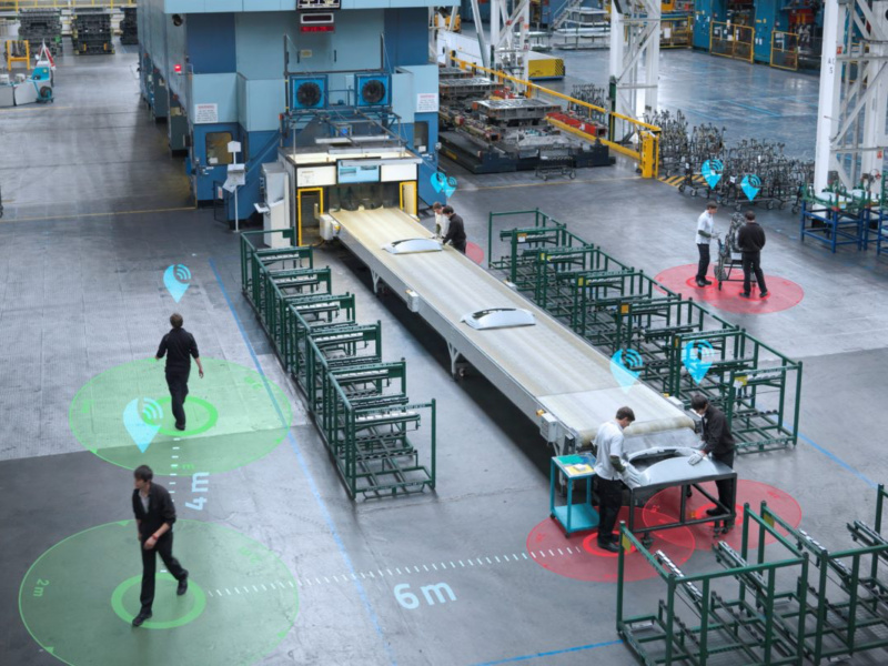 Social distancing wristwatch uses Ultra-Wideband Chipset