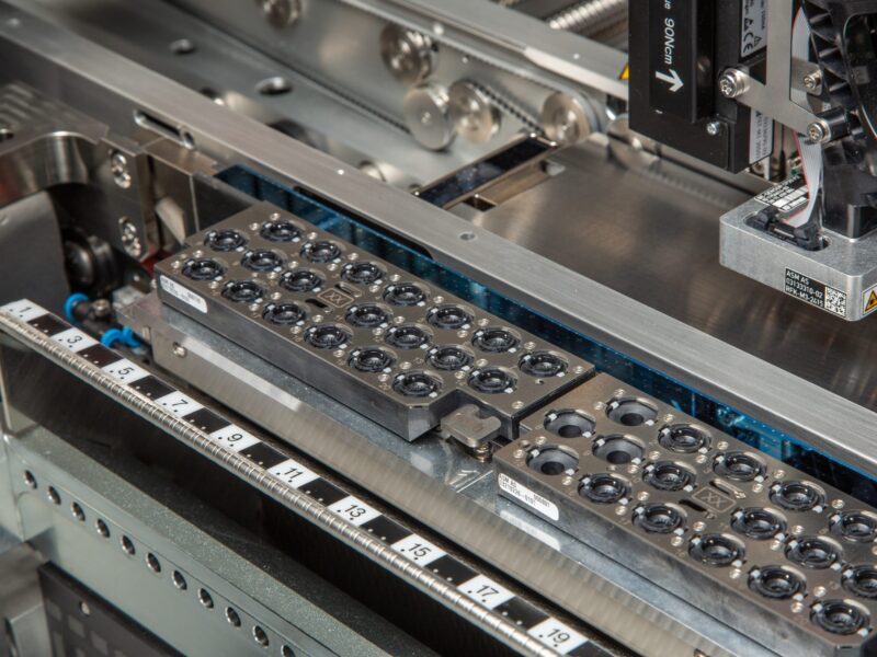 20 nozzle smart placement for SIP packaging