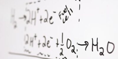 L&rsquo;acide formique pour que la voiture à hydrogène devienne une réalité?