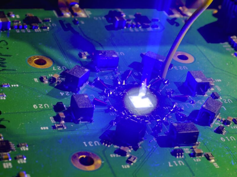 MicroLEDs for long range terabit optical chip interconnect
