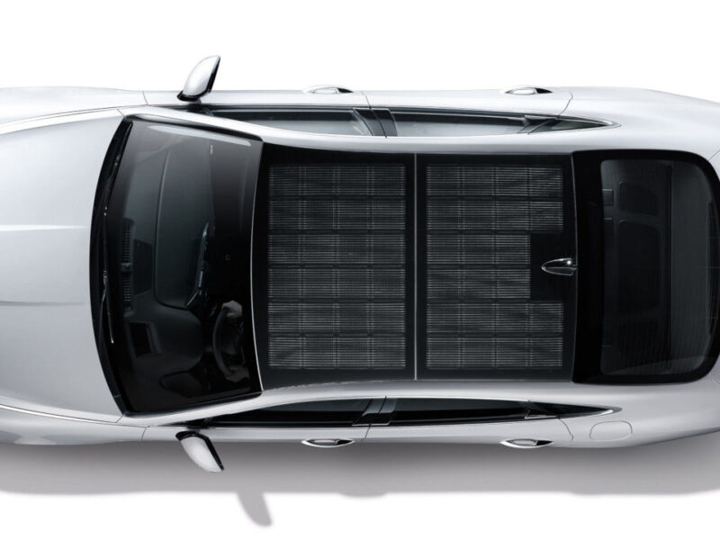 Hyundai cuts out Europe for car with solar roof charging system