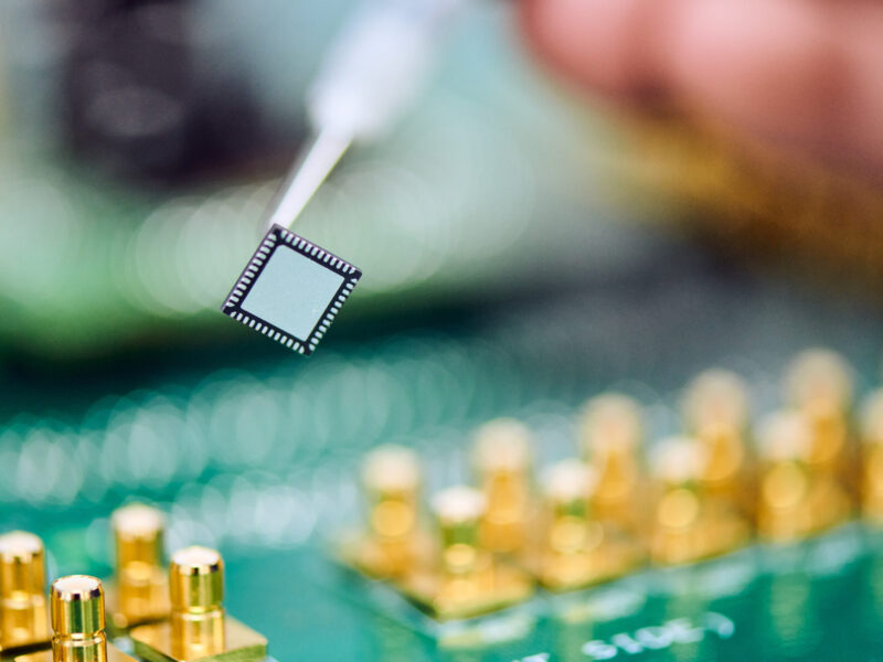 GlobalFoundries teams for wireless battery management chip