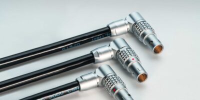 Connecteur à fiche coudée orientable