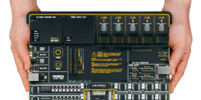 Development board supports all Microchip PIC microcontrollers