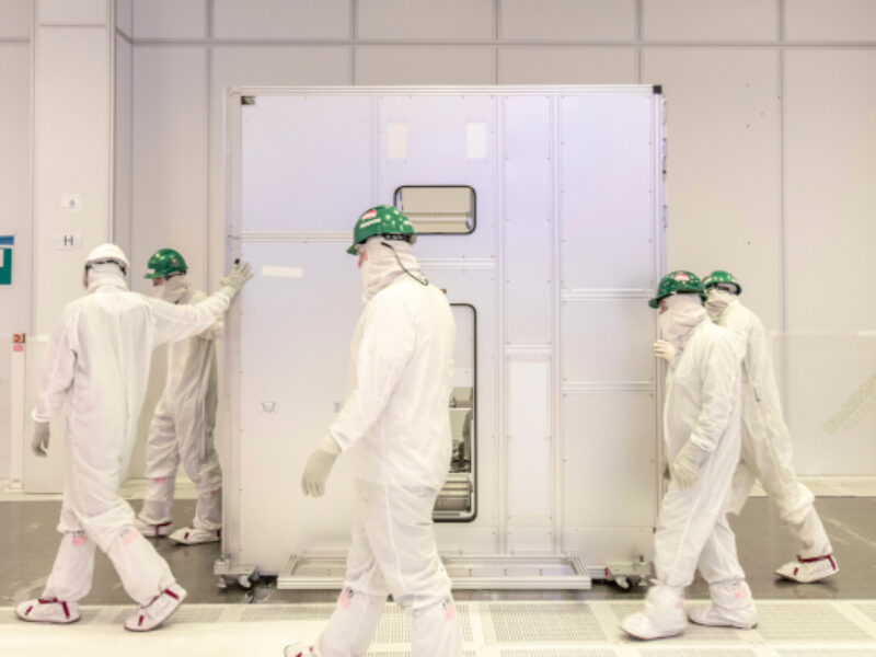 Intel installs first tools in Fab 34 in Ireland