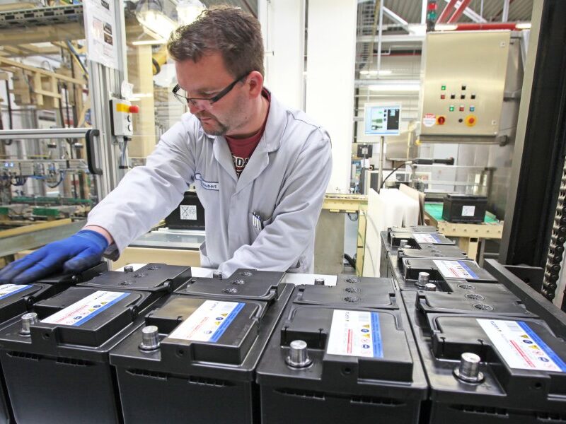 Johnson Controls to use AI for battery delivery in China